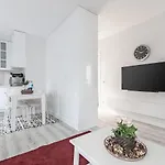 Bright Private Modern 2bd1bath Bebek Gem! #247 Lejlighed Istanbul