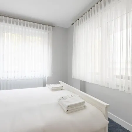 Bright Private Modern 2bd1bath Bebek Gem! #247 Апартаменты *