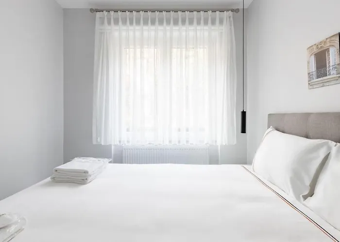 Bright Private Modern 2bd1bath Bebek Gem! #247